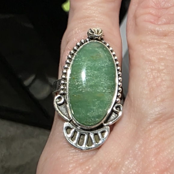 Jade Cabachon 925 Sterling Silver Ring Size 6 - Picture 2 of 4